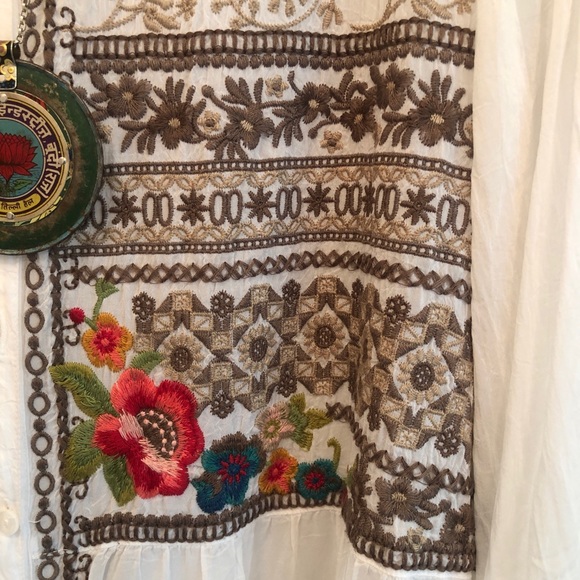 JOHNNY WAS * NWOT Sheer Embroidered Button Front Collared Top - Picture 3 of 4